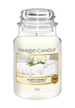 Rabatt 👏 YANKEE CANDLE® Duftkerze "Fluffy Towels" WEISS 🎁