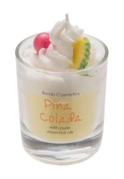 Schlussverkauf 😉 Bomb Cosmetics Kerze, Schlagsahne-Effekt PINA COLADA 😍